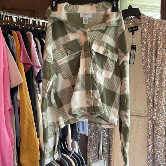 Just polly shacket - Picture 3 of 6